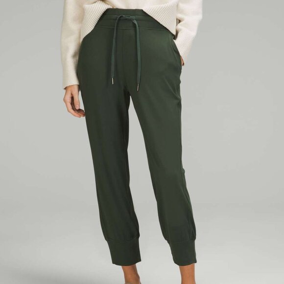 Lululemon Ready to Rulu Jogger Crop in Smoked Spruce size 4 - Picture 1 of 6